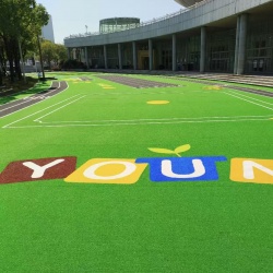 幼儿园都在换！安全环保的人造草坪才是孩子奔跑的乐园