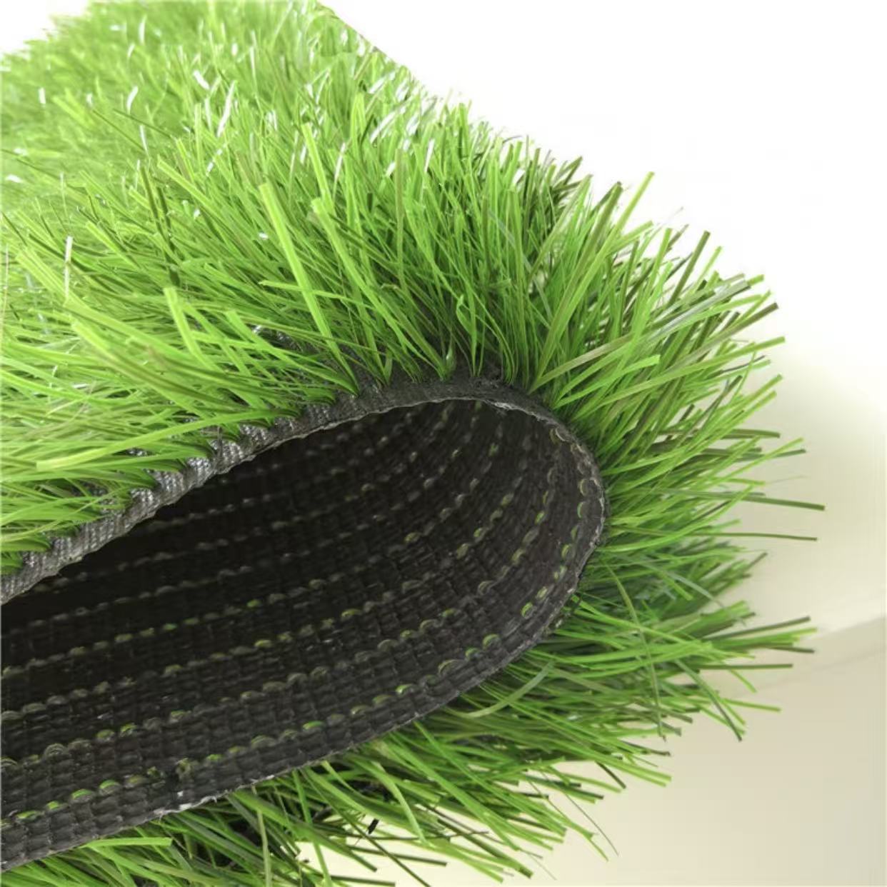 让人造草坪“青春永驻”：减缓磨损的秘诀