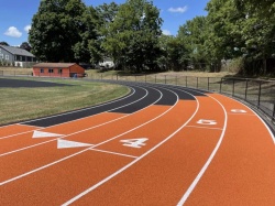 混合型塑胶跑道的平整度：决定运动体验的关键