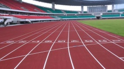 跑道球场泛白、色差、发粘，是材料问题还是施工温度没控好？