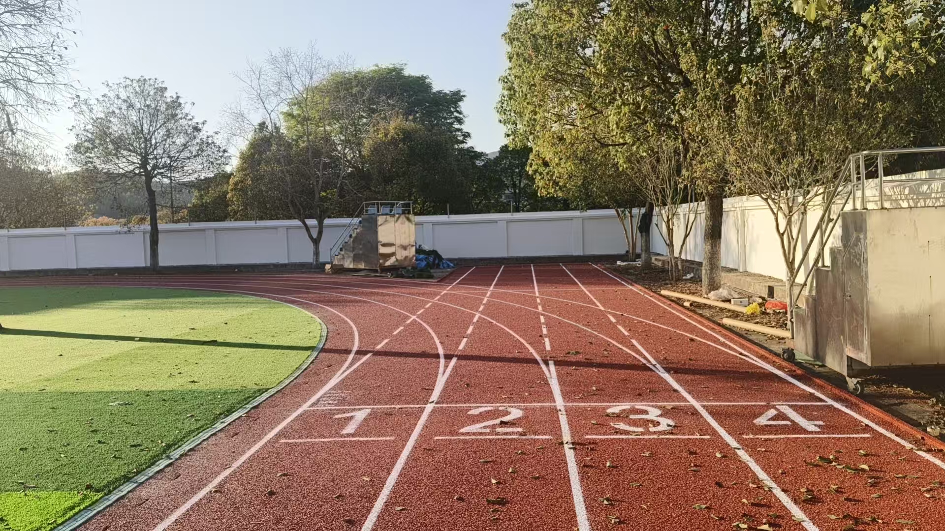再生橡胶颗粒做跑道存在哪些隐藏质量隐患？
